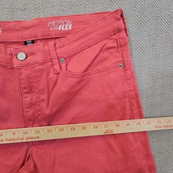 Crown & Ivy Men’s Motion Flex Chino Pants Berry Red 34x32 Straight Fit EUC LN - Picture 4 of 16